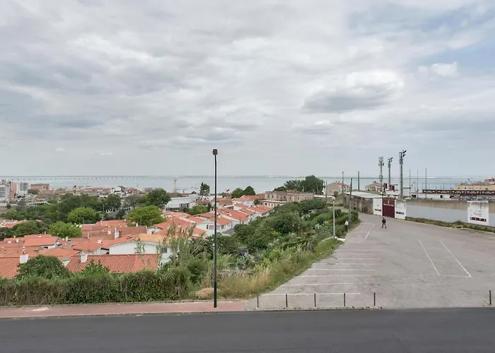 Lovely 3 Bedroom For The Perfect Stay In Lisbon
