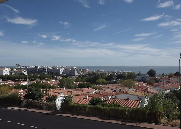 Lovely 3 Bedroom For The Perfect Stay In Lisbon